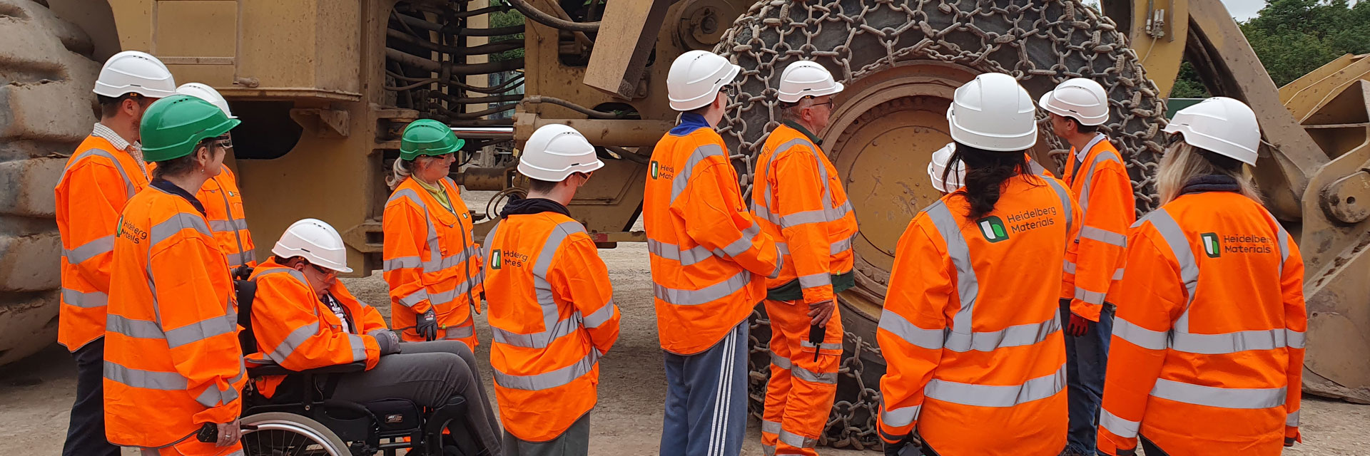 Threeways School visit to Whatley quarry with Earth Science Centre